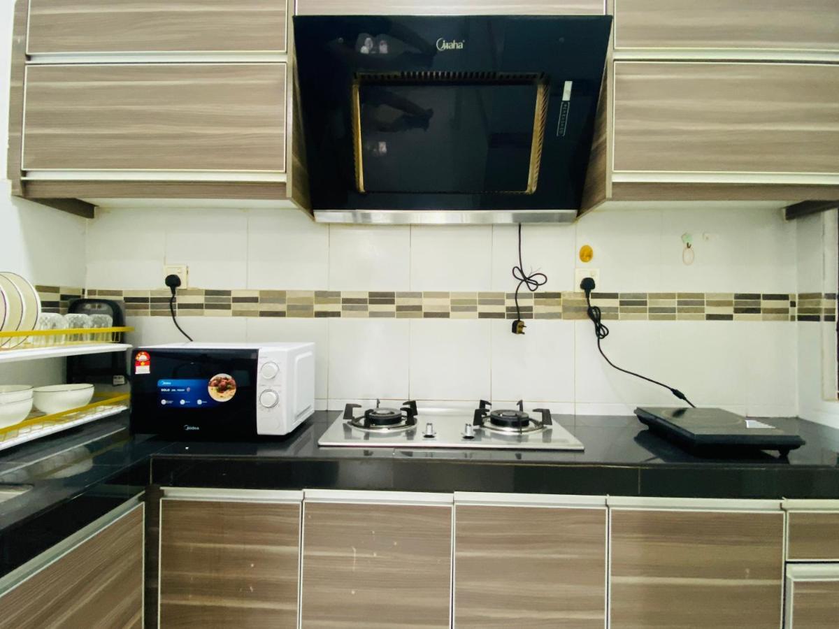 Cozy 1-10 Pax 4Qbeds 2Sbeds Shah Alam Sec7, I-City Exterior foto